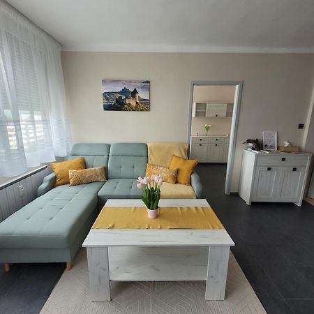 SalgótarjánKrisztina Apartmanアパートメント エクステリア 写真