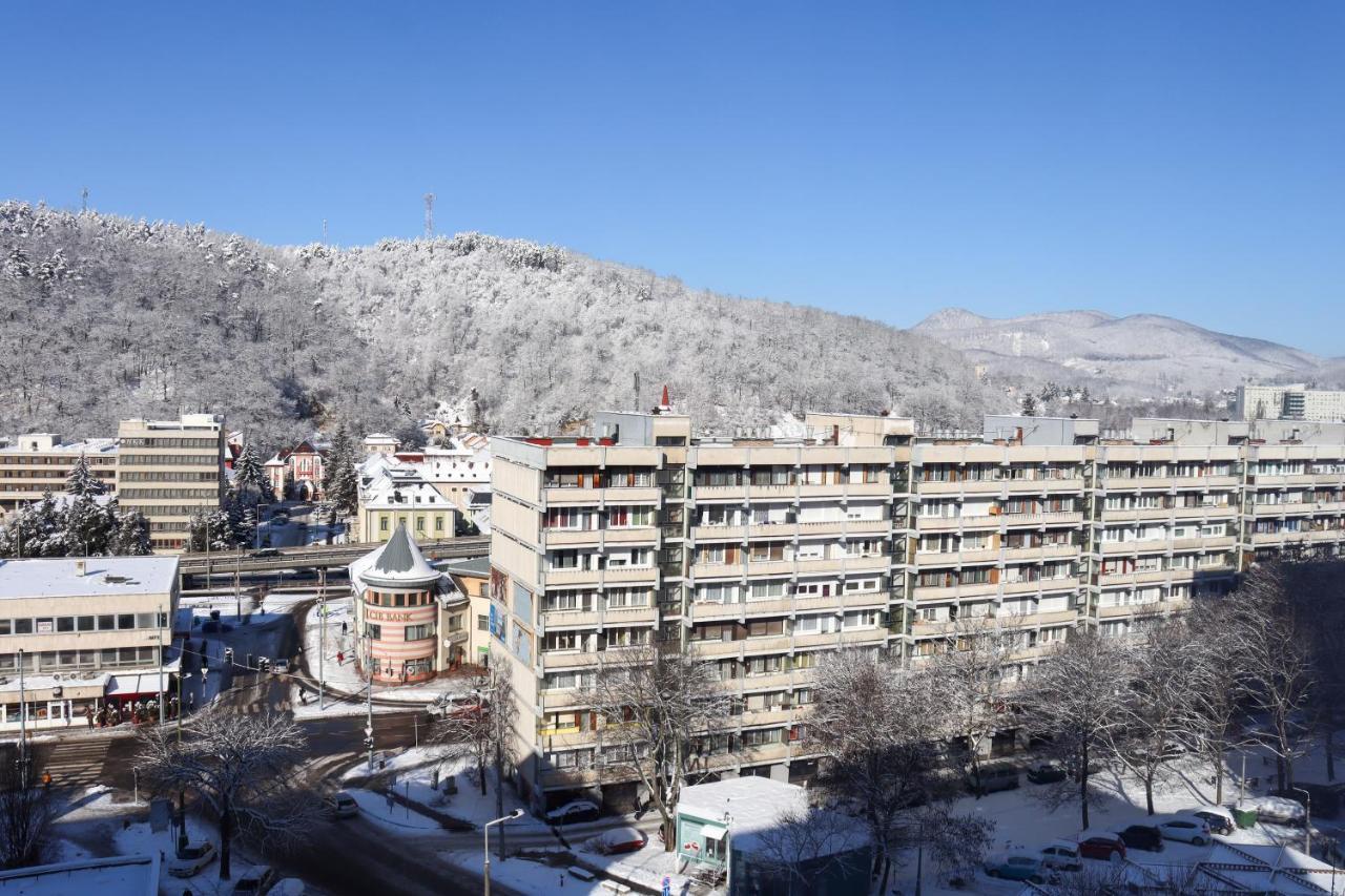 SalgótarjánKrisztina Apartmanアパートメント エクステリア 写真