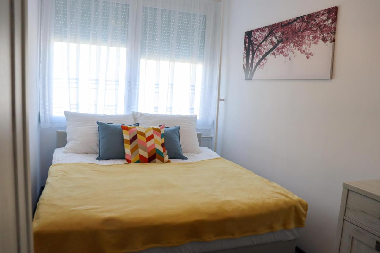 SalgótarjánKrisztina Apartmanアパートメント エクステリア 写真