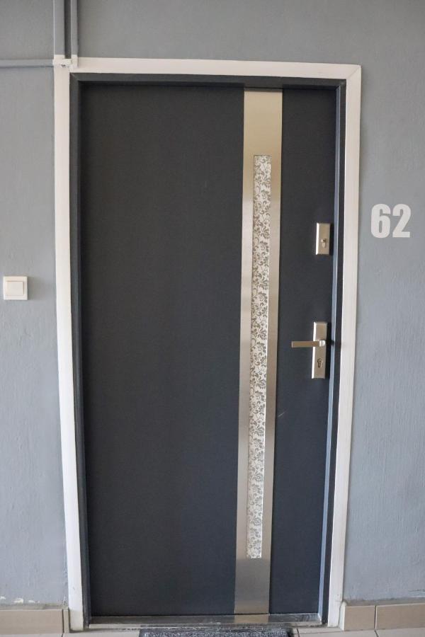 SalgótarjánKrisztina Apartmanアパートメント エクステリア 写真