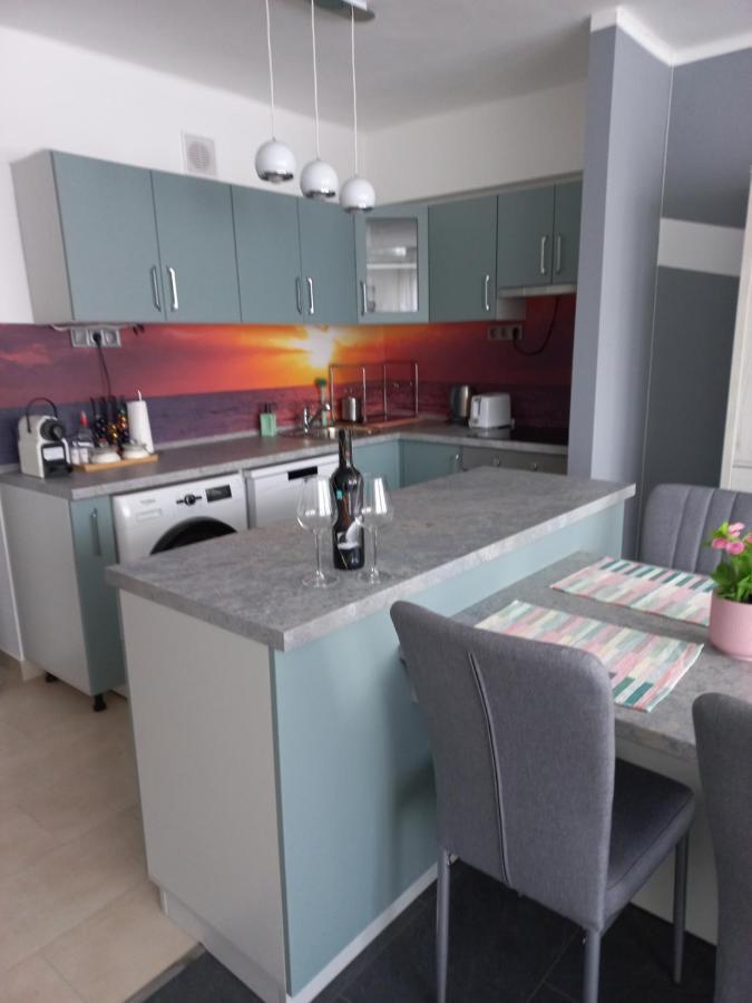 SalgótarjánKrisztina Apartmanアパートメント エクステリア 写真