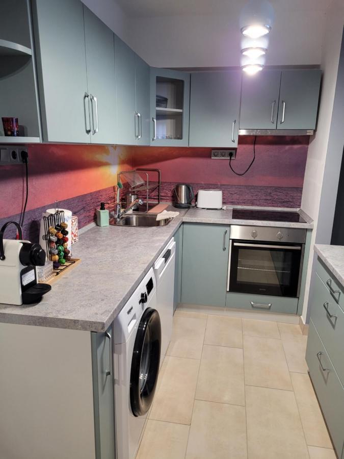 SalgótarjánKrisztina Apartmanアパートメント エクステリア 写真