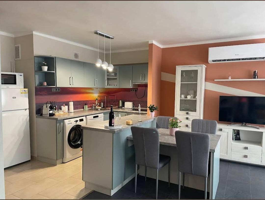 SalgótarjánKrisztina Apartmanアパートメント エクステリア 写真